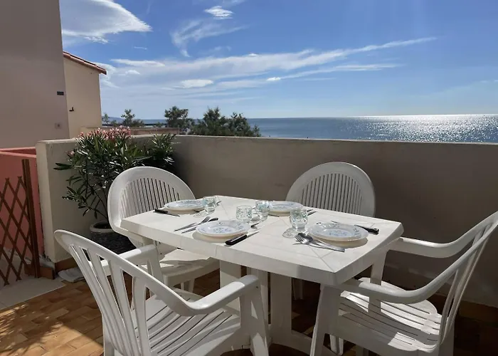 010 Agathes 151 Апартаменти Агд