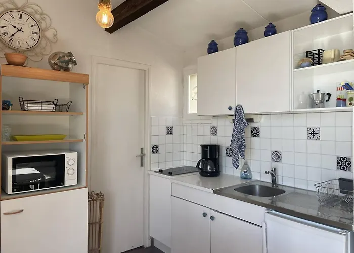 010 Agathes 151 Агд